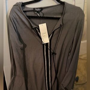 Papillon Blanc Gray Long-Sleeve Mini Dress with Black Trim